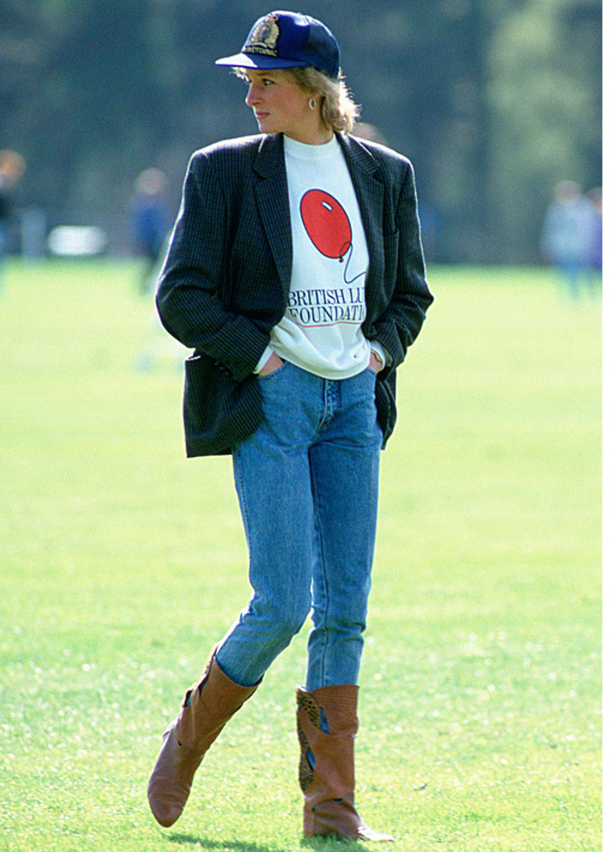  إذا أردت إعطاء إطلالة كاجول لمسة من الأناقة أضيفي إليها البليزر