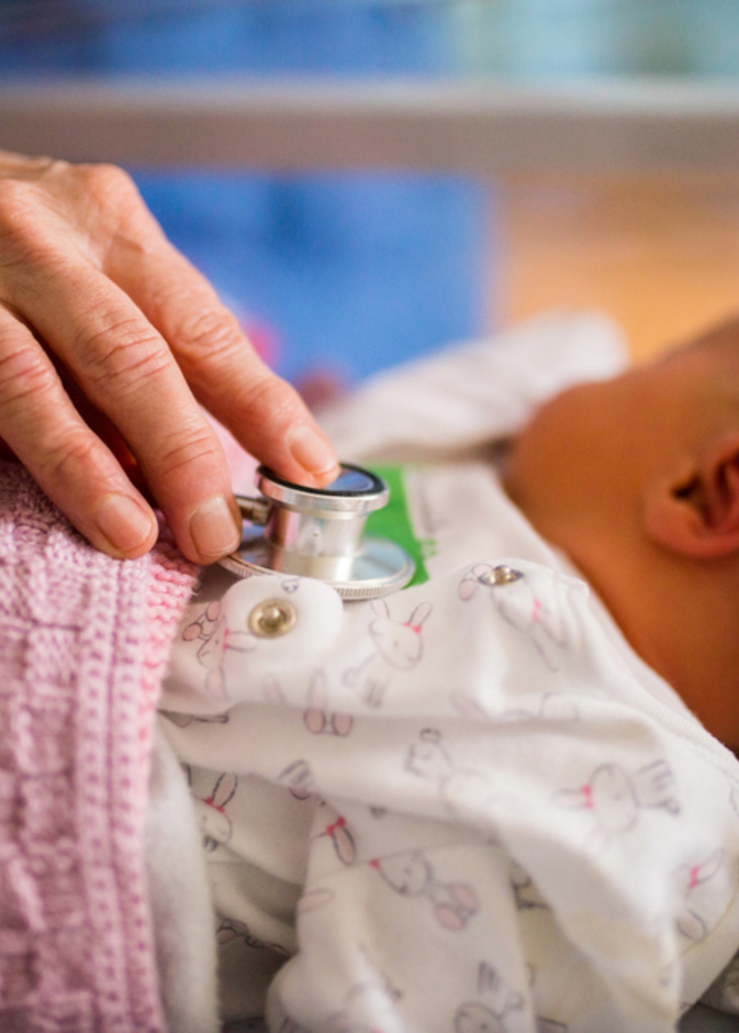  ما هي اعراض التهاب الدم الفيروسي عند الاطفال