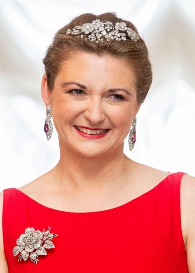 أجمل مجوهرات الأميرة ستيفاني بمناسبة عيد زواجها الـ 8 