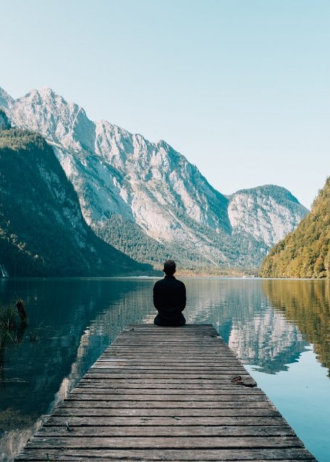 نصائح هامة للحفاظ على المسافة الآمنة اثناء السفر - Simon Migaj