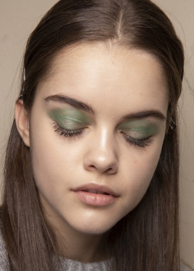 مكياج عيون بأسلوب Genny