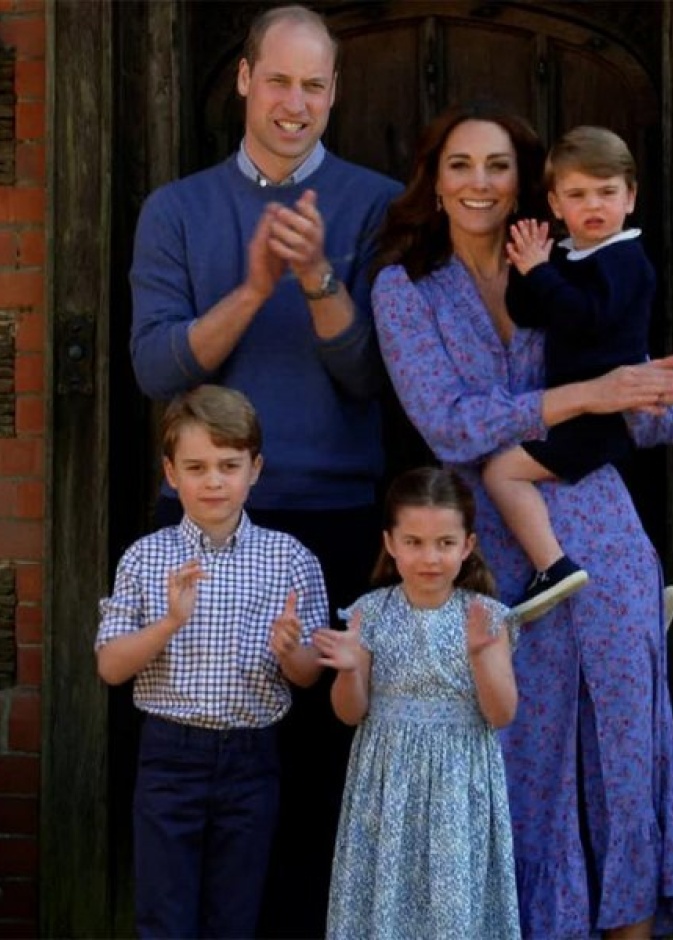 عائلة كمبريدج تحيي يوم الذكرى مبكرا