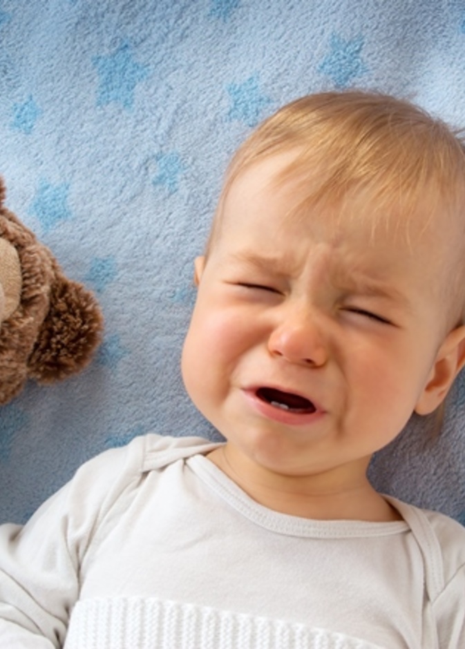 نصائح طبية لتخفيف آلام التسنين عند الطفل الرضيع