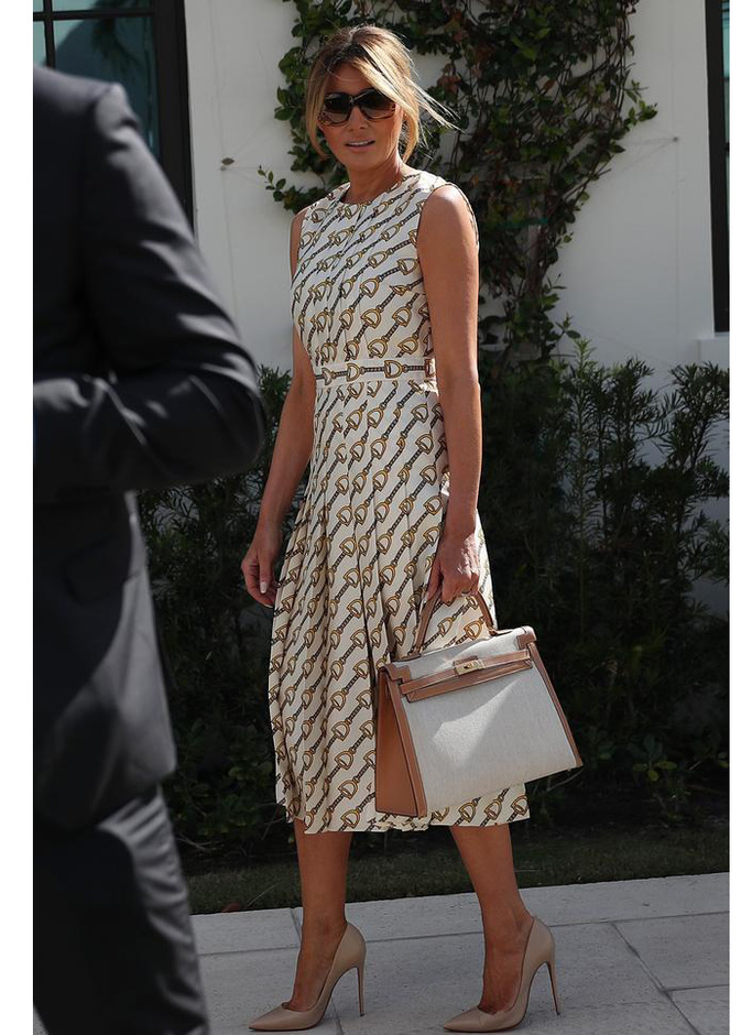 اطلالات ميلانا ترامب الراقية خلال الادلاء بصوتها