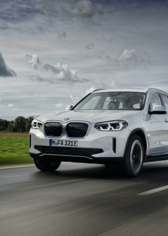 بي إم دبليو تطرح سيارتها iX3 