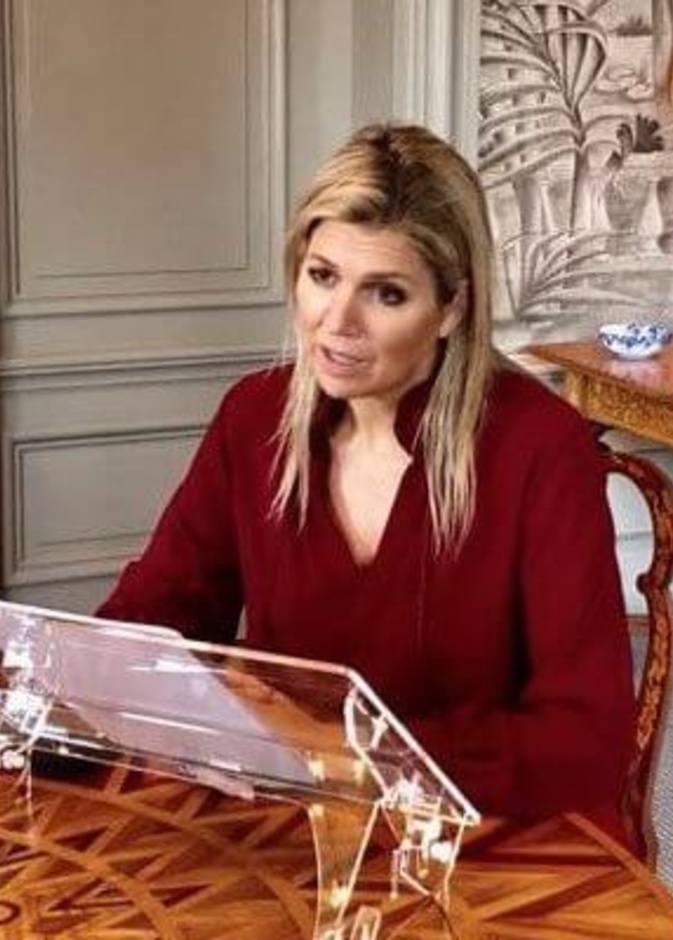 الملكة ماكسيما تلقي كلمة في محاضرة في أمستردام
