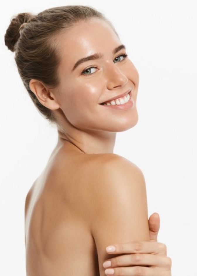  فوائد زيت اللوز المر وزيت الورد للمنطقة الحساسة