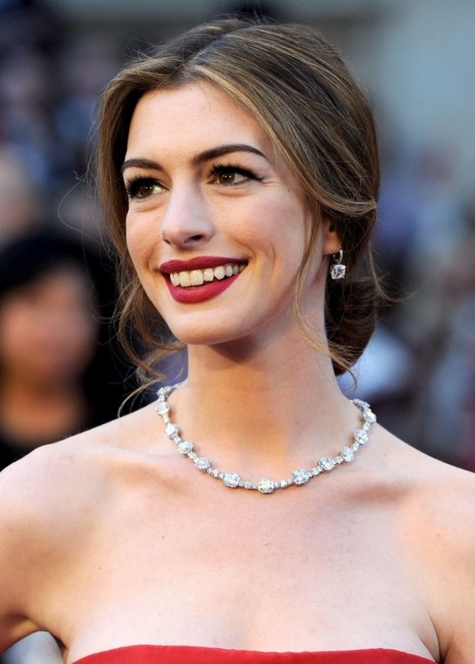 مجوهرات آن هاذاواي من تيفاني اند كو