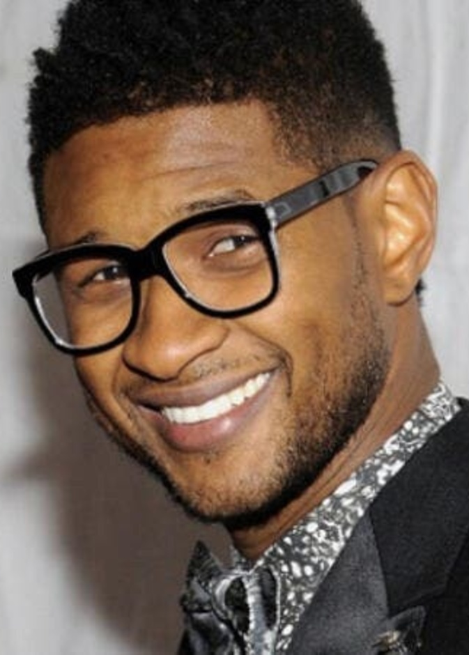 أشر ينشر أول صورة لمولودته