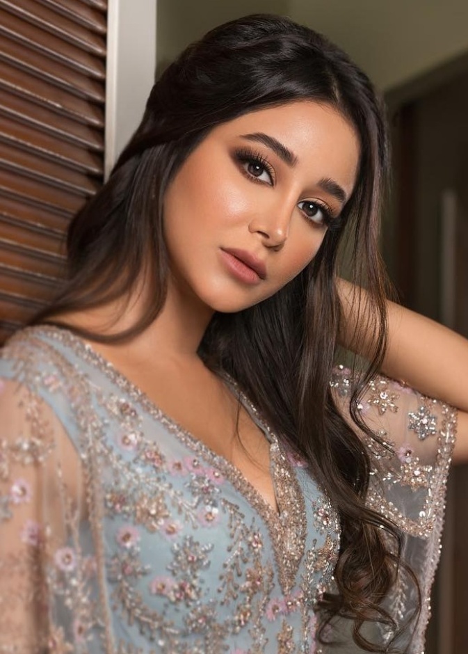 ابرز اطلالات اسيل عمران الجمالية بمناسبة عيد ميلادها