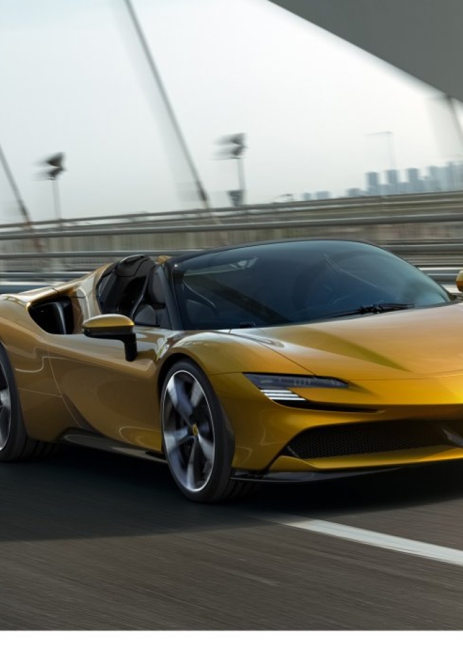فيراري تطلق سيارتها الجديدة SF90 Spider