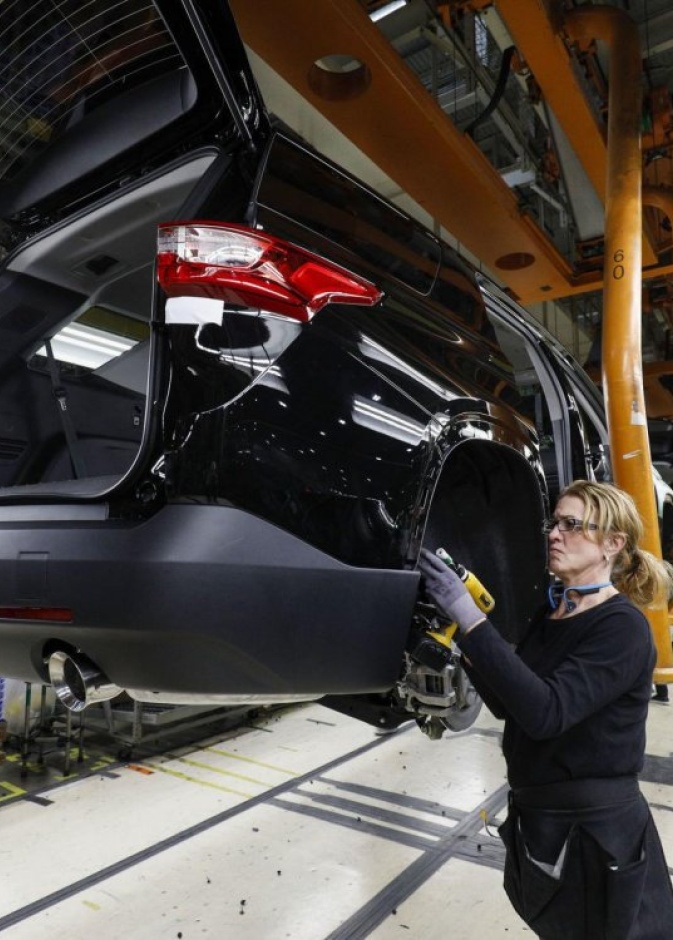 جنرال موتورز توظف 3000 مهندس وخبير معلوماتية لتطوير مركبات ذاتية القيادة