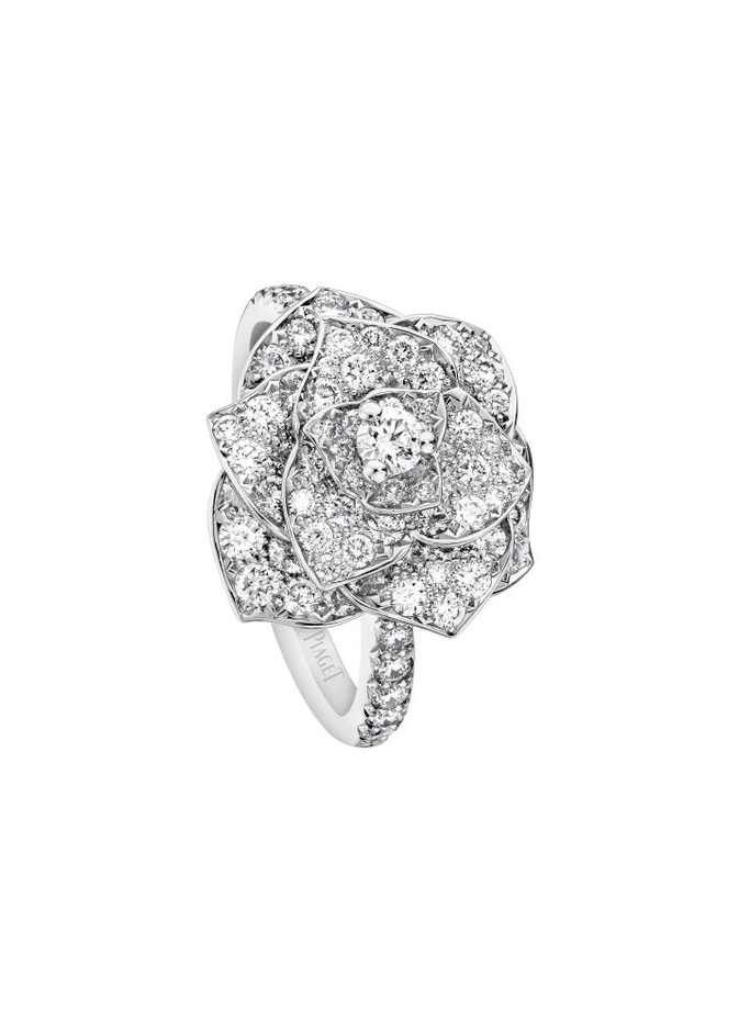 أحدث تصاميم مجوهرات فاخرة مستوحاة من الورود من دار Piaget 