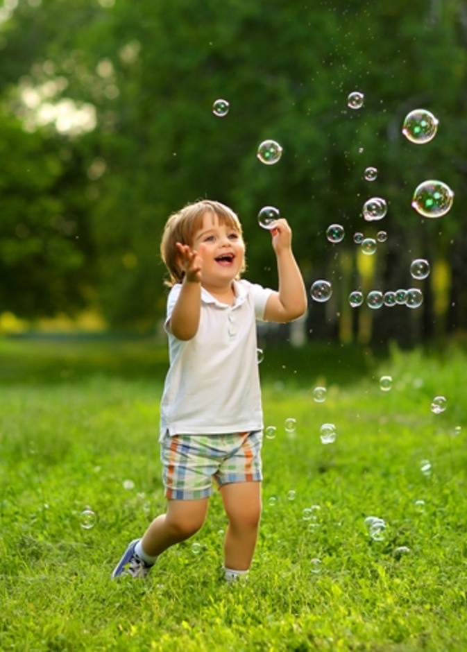 رسائل حب باسم الأمومة في اليوم العالمي للطفل