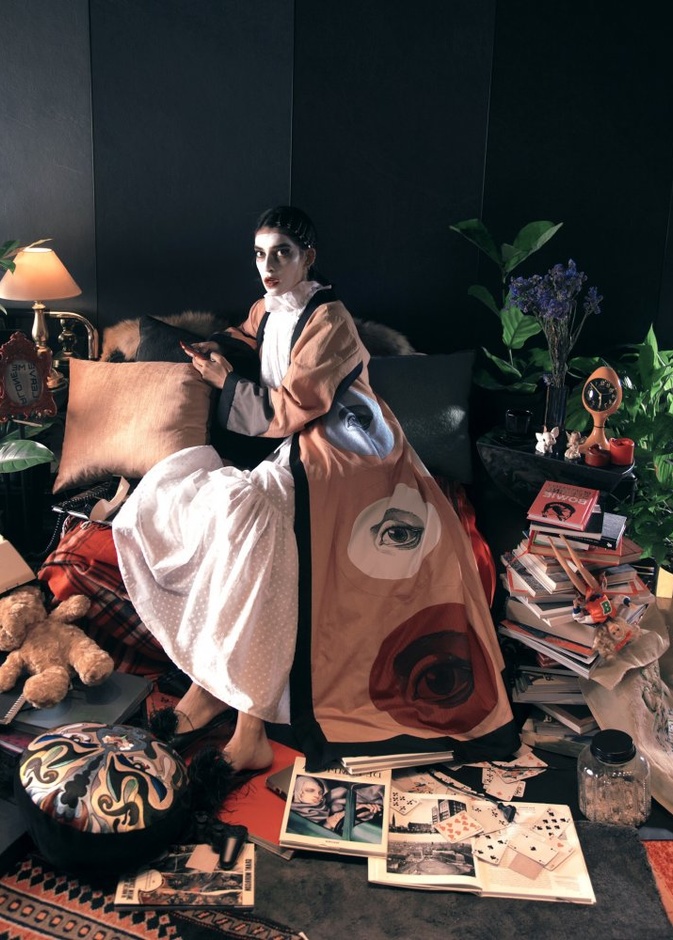 مشروع العزلة_ لحسين بظاظا.. التأنّق واراحة معا