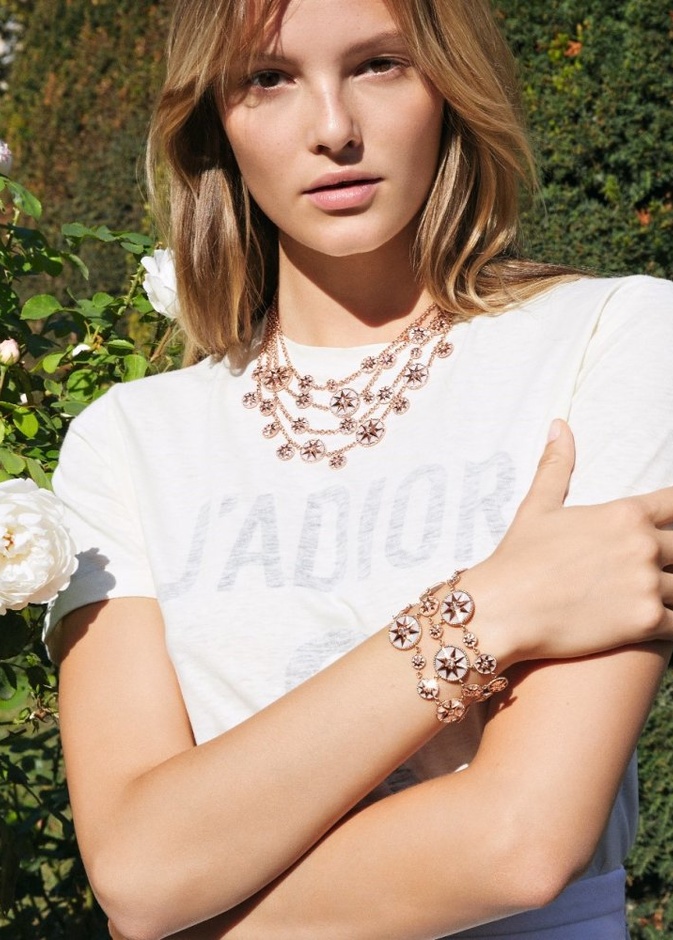  مجموعة "روز دي فان" من مجوهرات ديور Dior  -  تصوير Thomas Lohr 