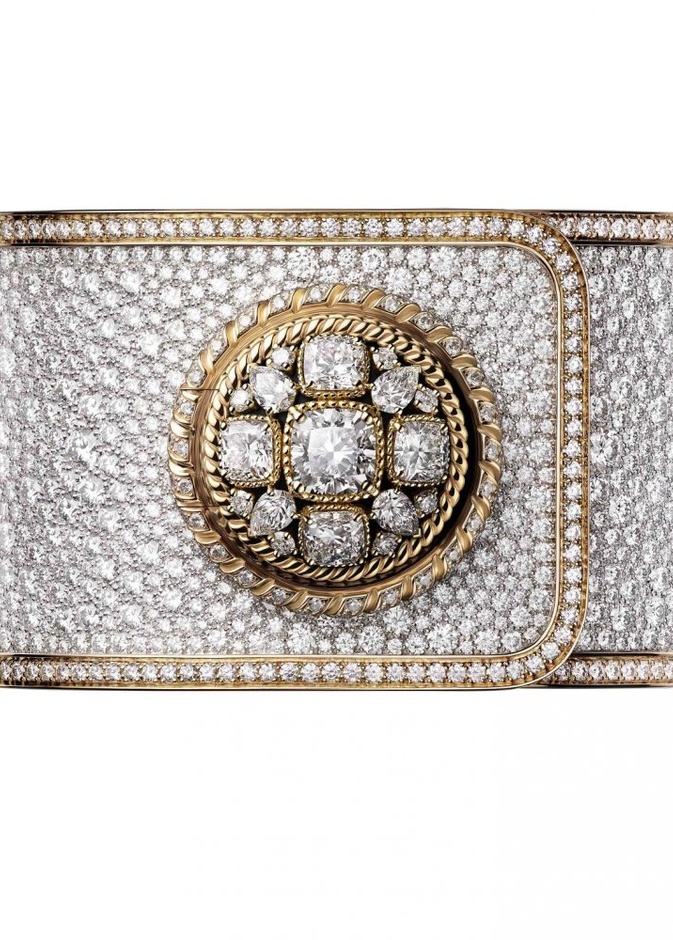  ساعة من شانيل Chanel