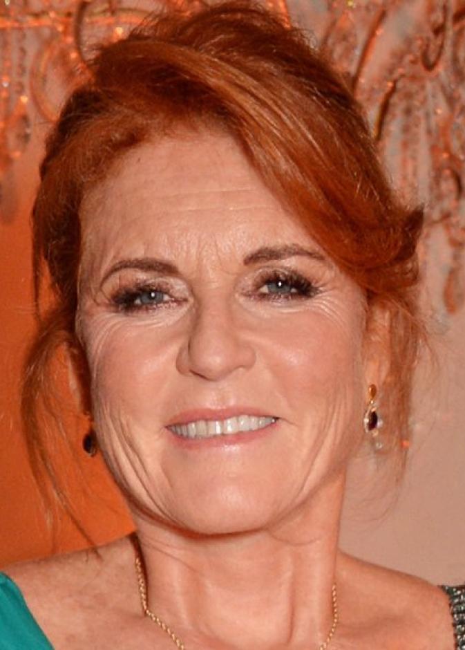 دوقة يورك تصمم بروش وقناع وجه للأطفال لصالح مبادرة خيرية