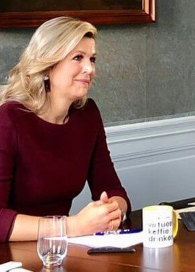 الملكة ماكسيما تحضر مراسم التوقيع الرقمي لاتفاقية تعليم الموسيقى