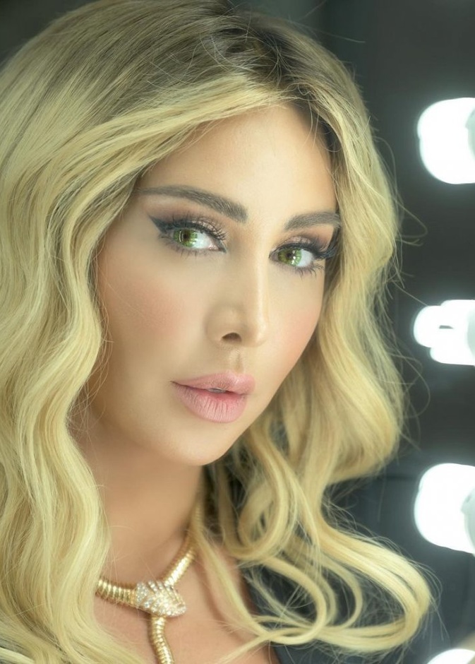 مكياج مميز بتدرجات البيج مستوحي من جويل مردينيان