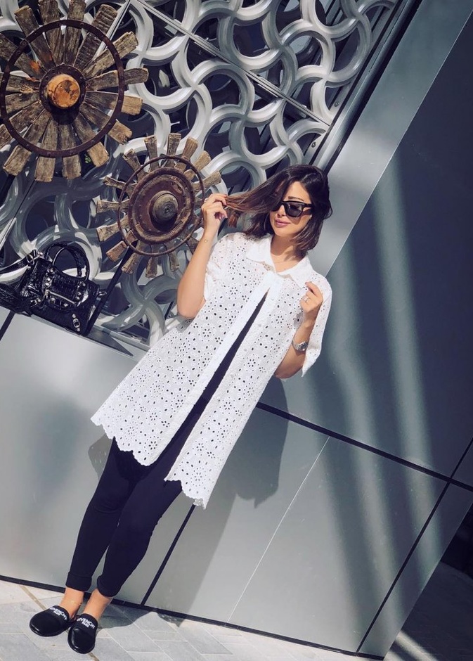  افكار لتنسيق اللون الابيض في الملابس مستوحاة من اطلالات بسمة بوسيل