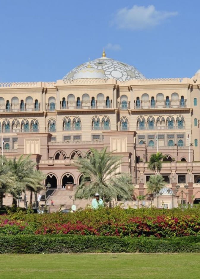 قصر الامارات بواسطة Raventhorne