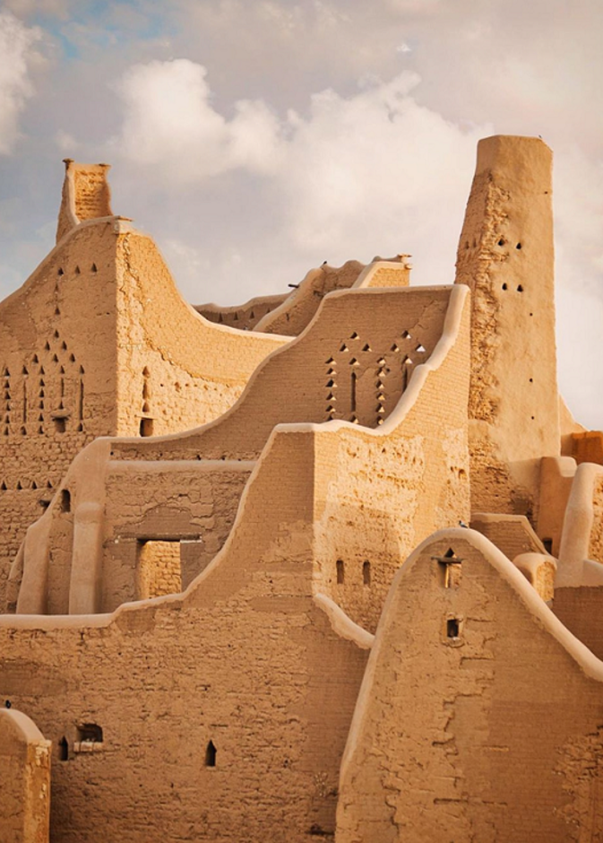حي الطريف التاريخي.. مركز ثقافي سياحي
