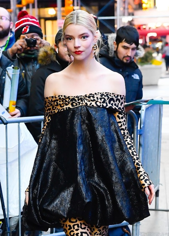 أنيا تايلور