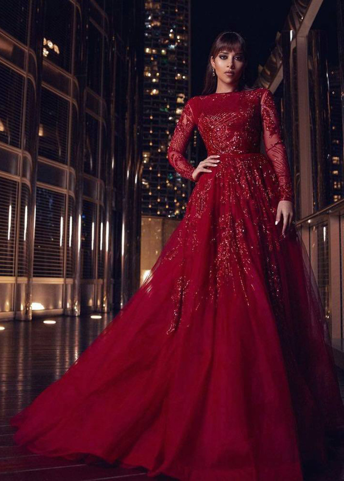 اطلالات بلقيس فتحي بالفستان الأحمر من توقيع Georges Hobeika