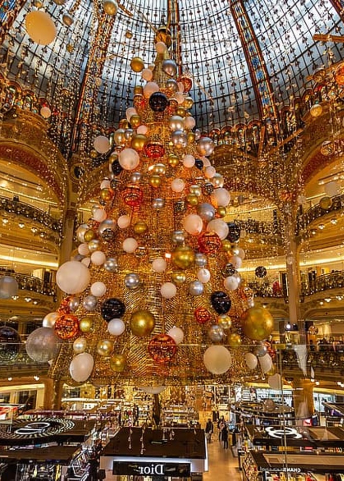متعة أجواء التسوق الشتوي في باريس بواسطة pikist