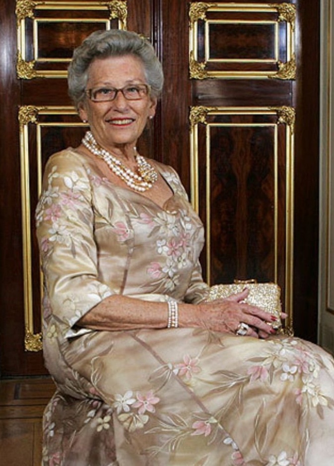 ظهور نادر للأميرة أستريد أكبر أفراد العائلة النرويجية سنا.. فمن تكون؟