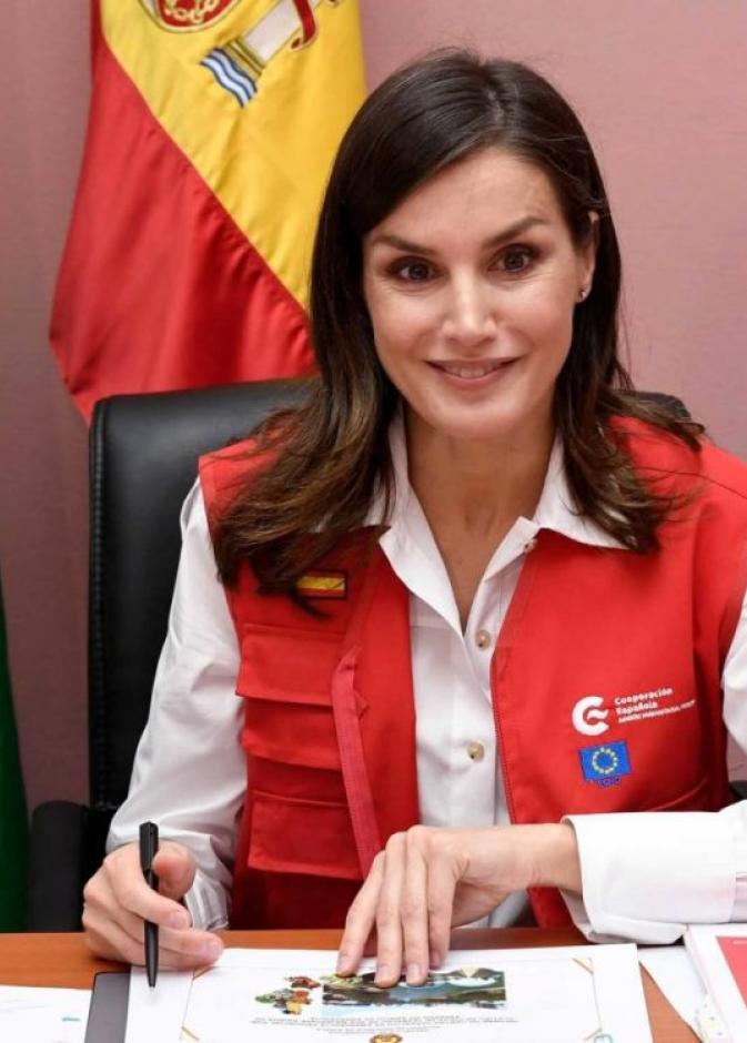 ملكة إسبانيا تحمل 120 طنا من المساعدات في زيارة إنسانية إلى إلى هندوراس