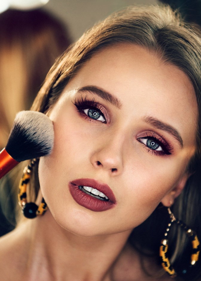 طرق تثبيت المكياج لوقت اطول