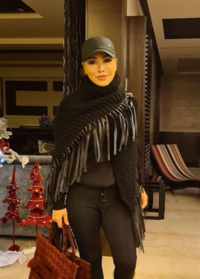 نوال الزغبي بإطلالة عصرية 