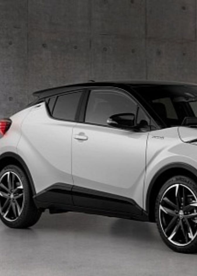 مواصفات السيارة تويوتا CHR 2021 GR Sport الكروس اوفر الرياضية 2021