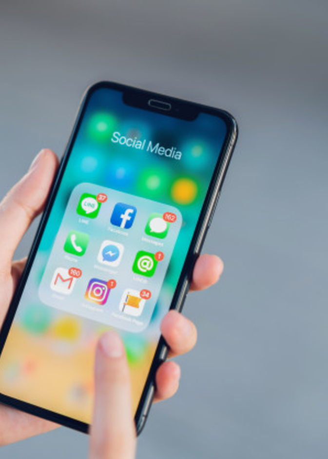 الاستخدام المفرط لوسائل التواصل الاجتماعي وتأثيره على الصحة النفسية