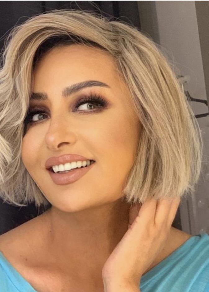 المطربة لطيفة التونسية بالشعر الأشقر 