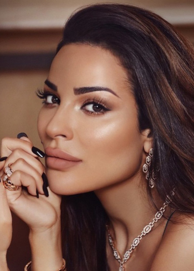 مكياج مثالي يناسب صاحبات البشرة السمراء من وحي نادين نسيب نجيم