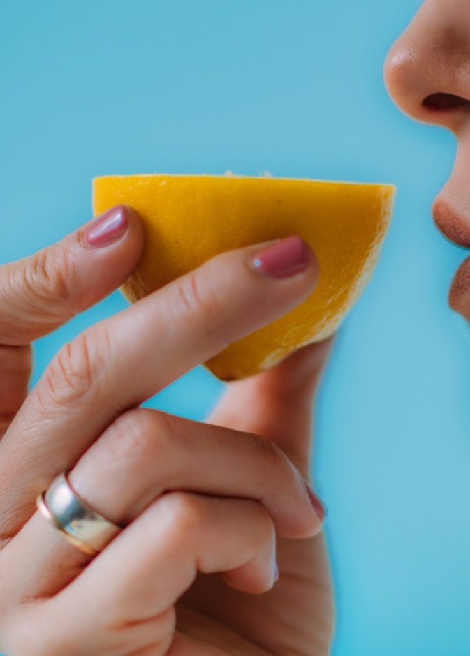  الليمون من الطرق الطبيعية لاستعادة حاستي الشم والتذوق