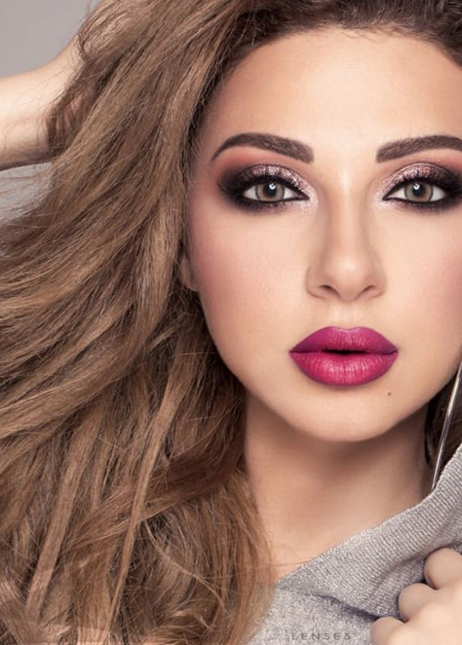  مكياج مميز وبرونزي لعروس نهاية العام من ميريام فارس