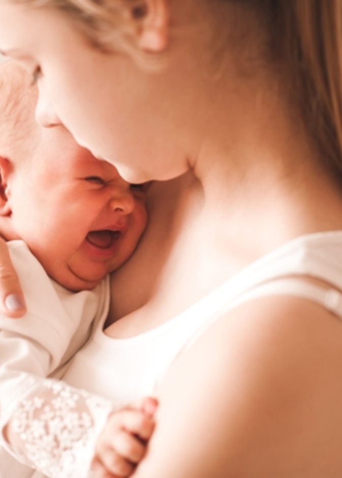 أسباب كثرة بكاء الطفل الرضيع وأهم النصائح للتعامل معه