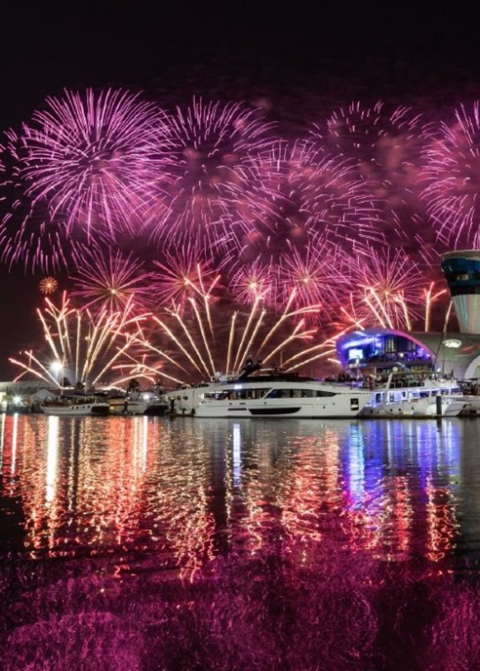 مرسى ياس مارينا أبوظبي يستقبل السنة الجديدة بعروض الألعاب النارية وستة مطاعم