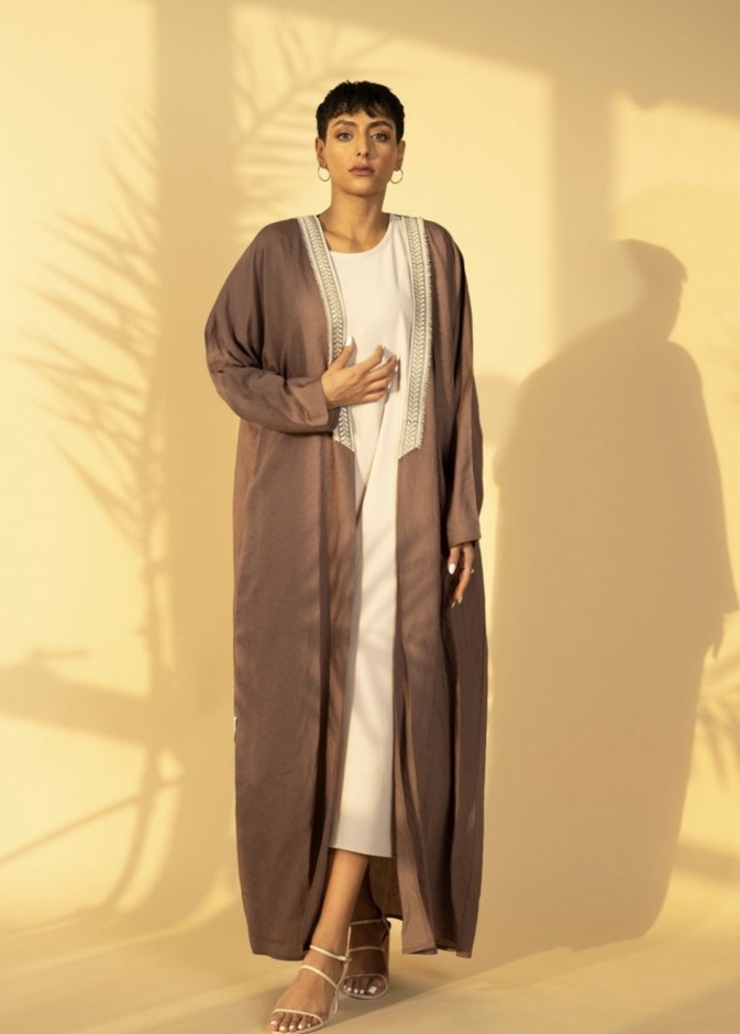 عباية بشت من Nines Abaya