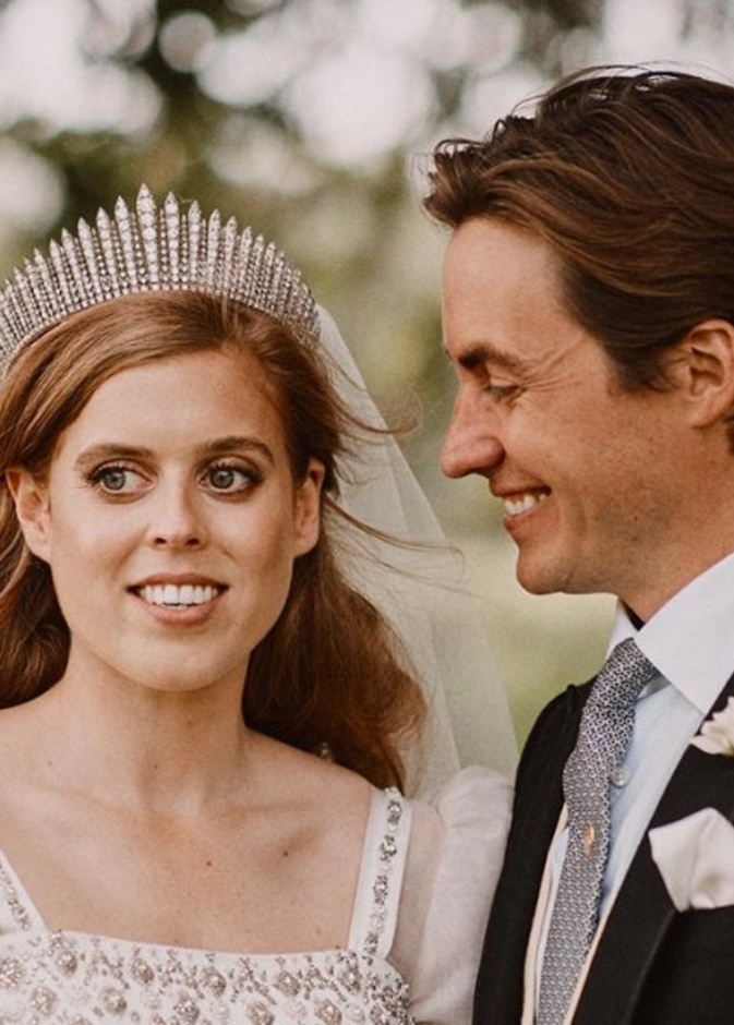 هل تظهر الأميرة بياتريس بتاج ملكي مرة أخرى بعد زواجها؟