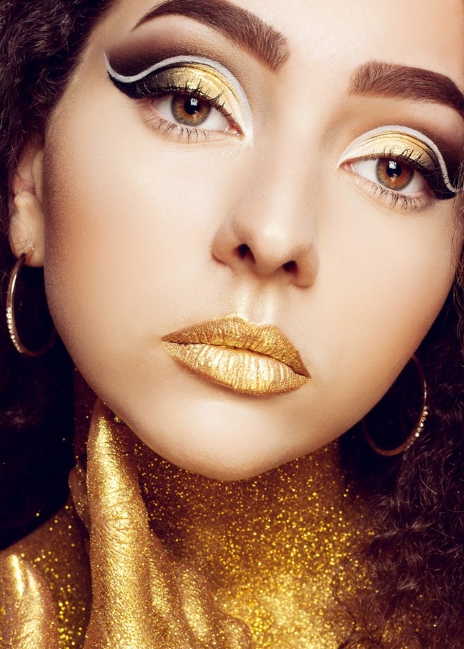 مكياج جريء لسهرات راس السنة 2021