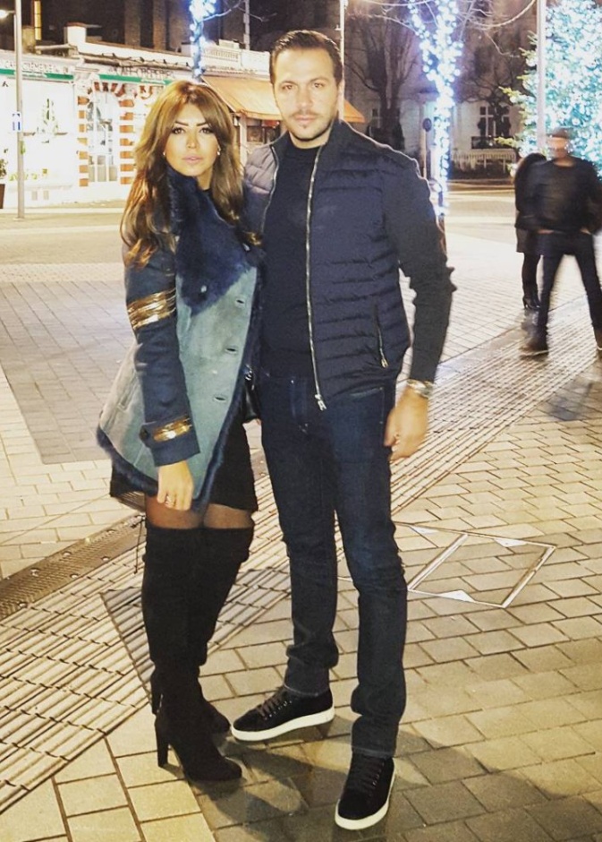  أمل بوشوشة مع زوجها