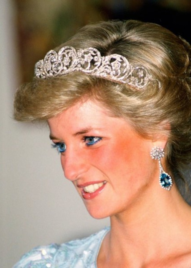 الأميرة ديانا.. أيقونة الموضة وملهمة النساء على مر السنين