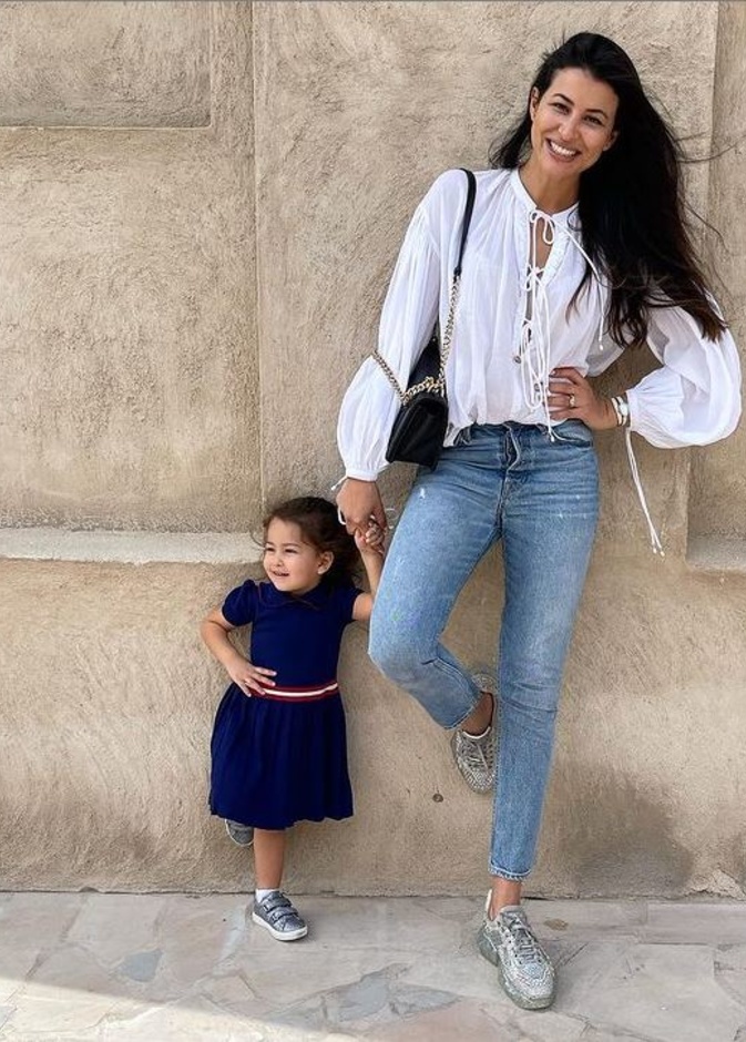  صور أجمل إطلالات ريم سعيدي برفقة إبنتيها