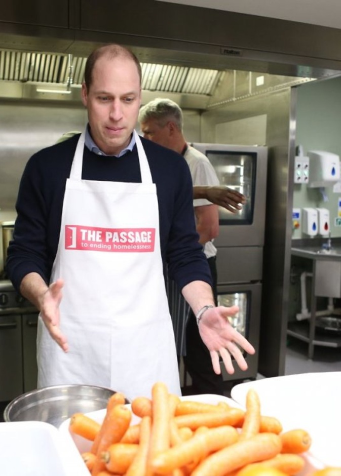 الأمير وليام يقوم بزيارة مفاجئة لملجأ للمشردين