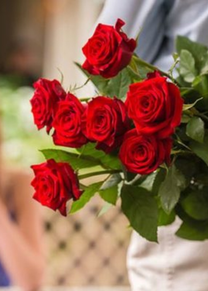 لماذا تحب النساء الورود